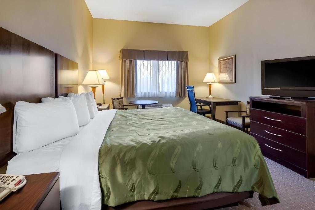 Quality Inn Smyrna Exterior photo