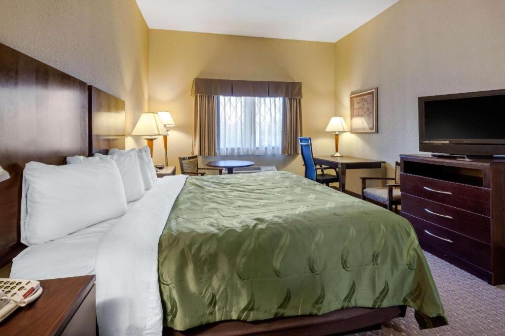Quality Inn Smyrna Exterior photo