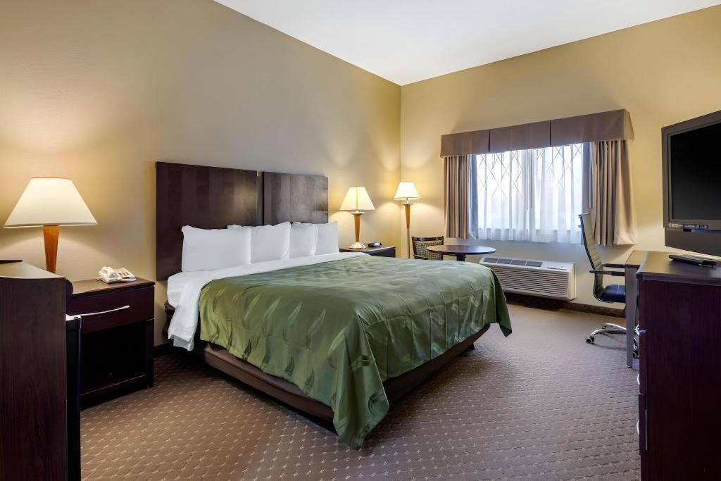 Quality Inn Smyrna Exterior photo
